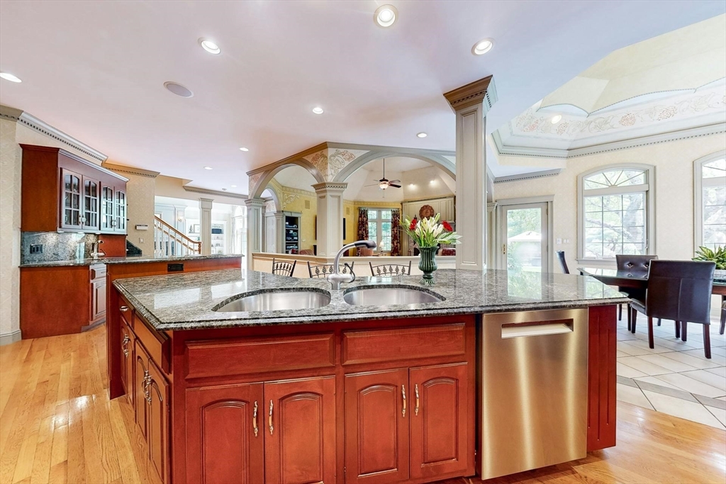 34 High Ridge Circle Franklin, MA 02038 - Photo 6 of 42 Gallery Image 6