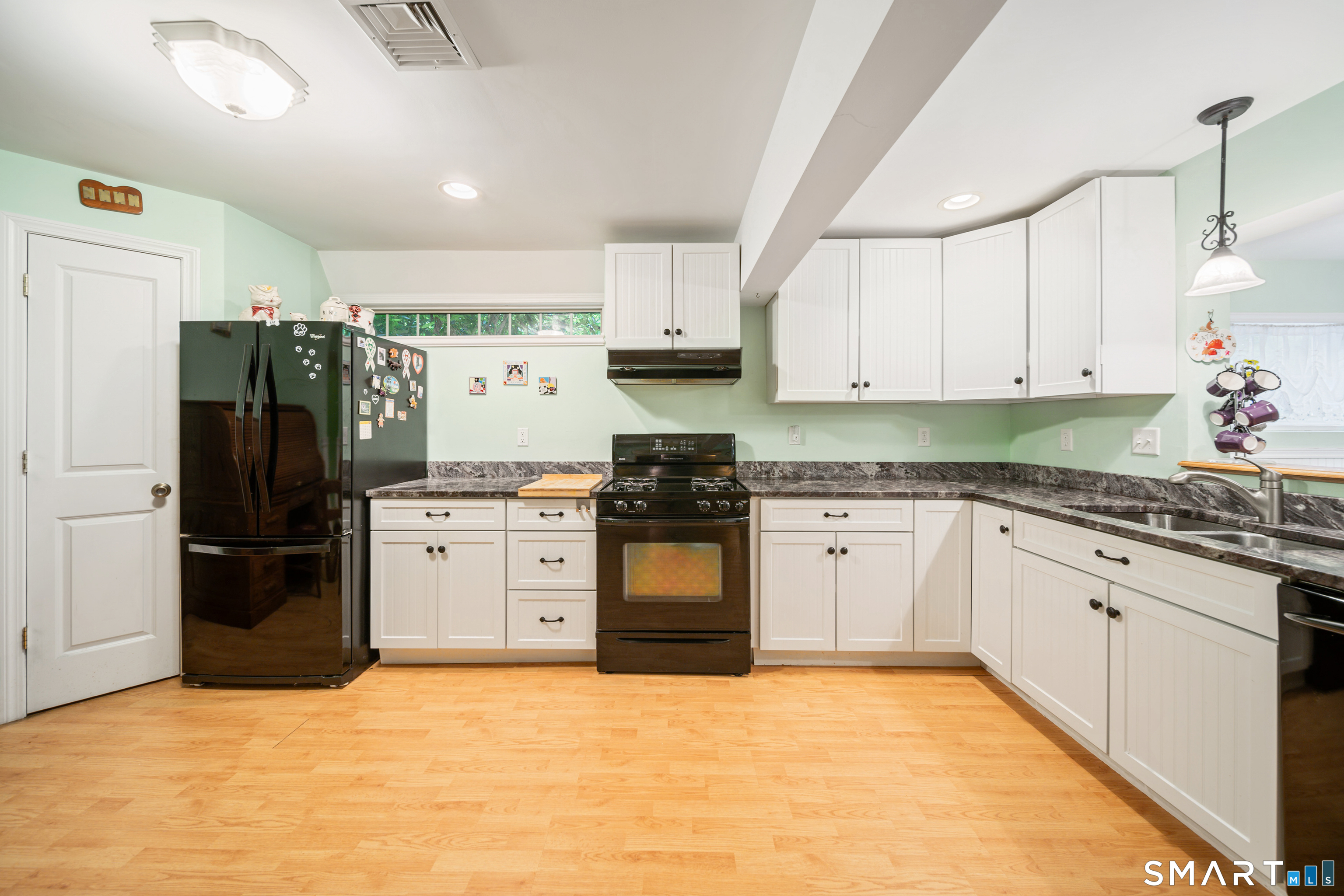 29 Arvida Road Wolcott, CT 06716 - Photo 23 of 38 Lower level kitchen