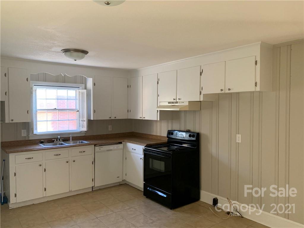 4408 Butler Road Charlotte, NC 28208 - Photo 8 of 13 Gallery Image 8
