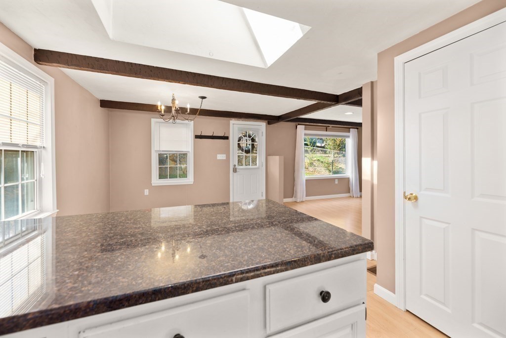 97 Upland Road Marlborough, MA 01752 - Photo 8 of 31 Gallery Image 8
