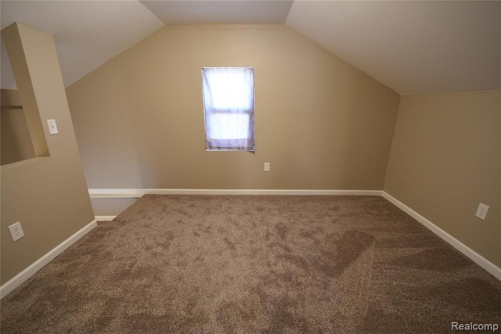 4020 South Mill Road Dryden, MI 48428 - Photo 24 of 37
