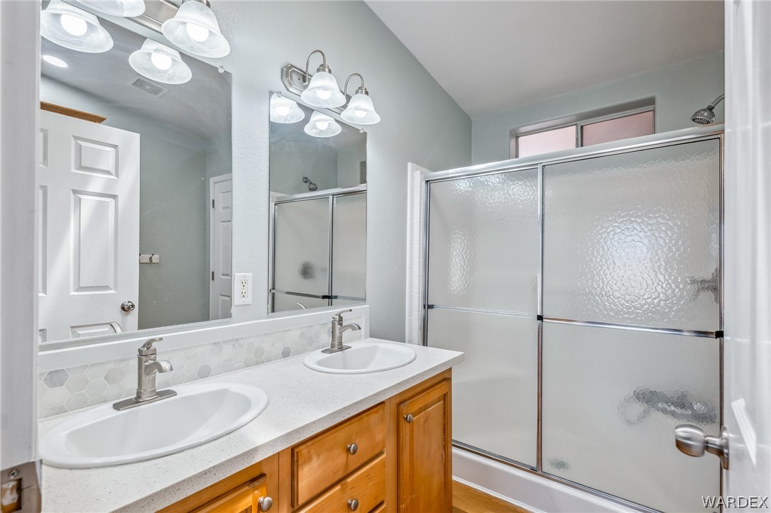 2350 Adobe Road, Unit 267 Bullhead City, AZ 86442 - Photo 29 of 54 Master Bathroom