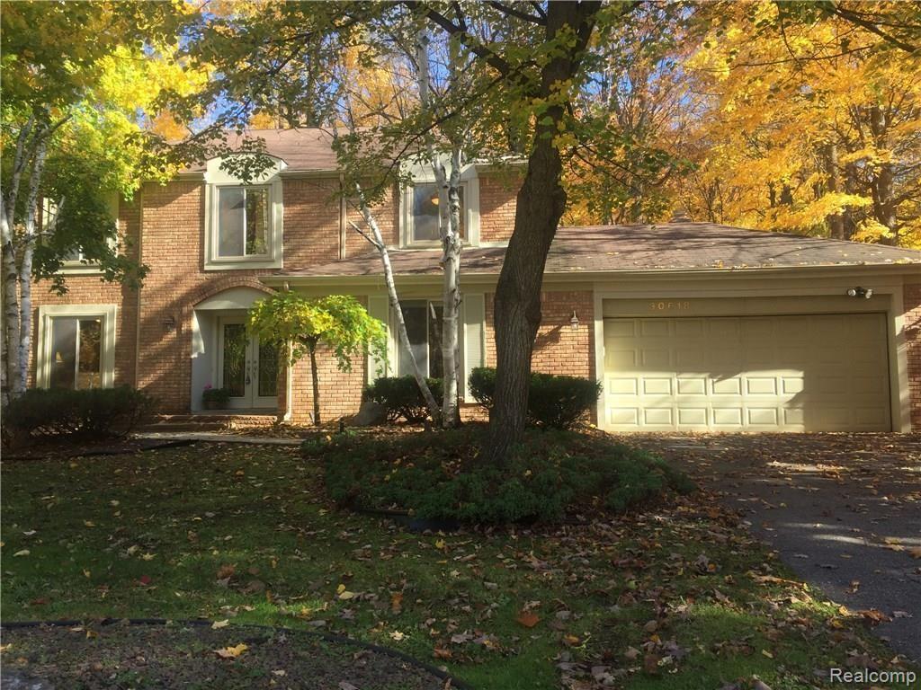 30618 High Valley Road Farmington Hills, MI 48331 - Photo 1 of 46