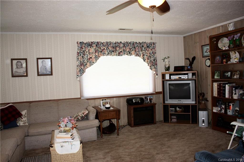 5515 Highway 9 Tryon, NC 28782 - Photo 8 of 21 Gallery Image 8