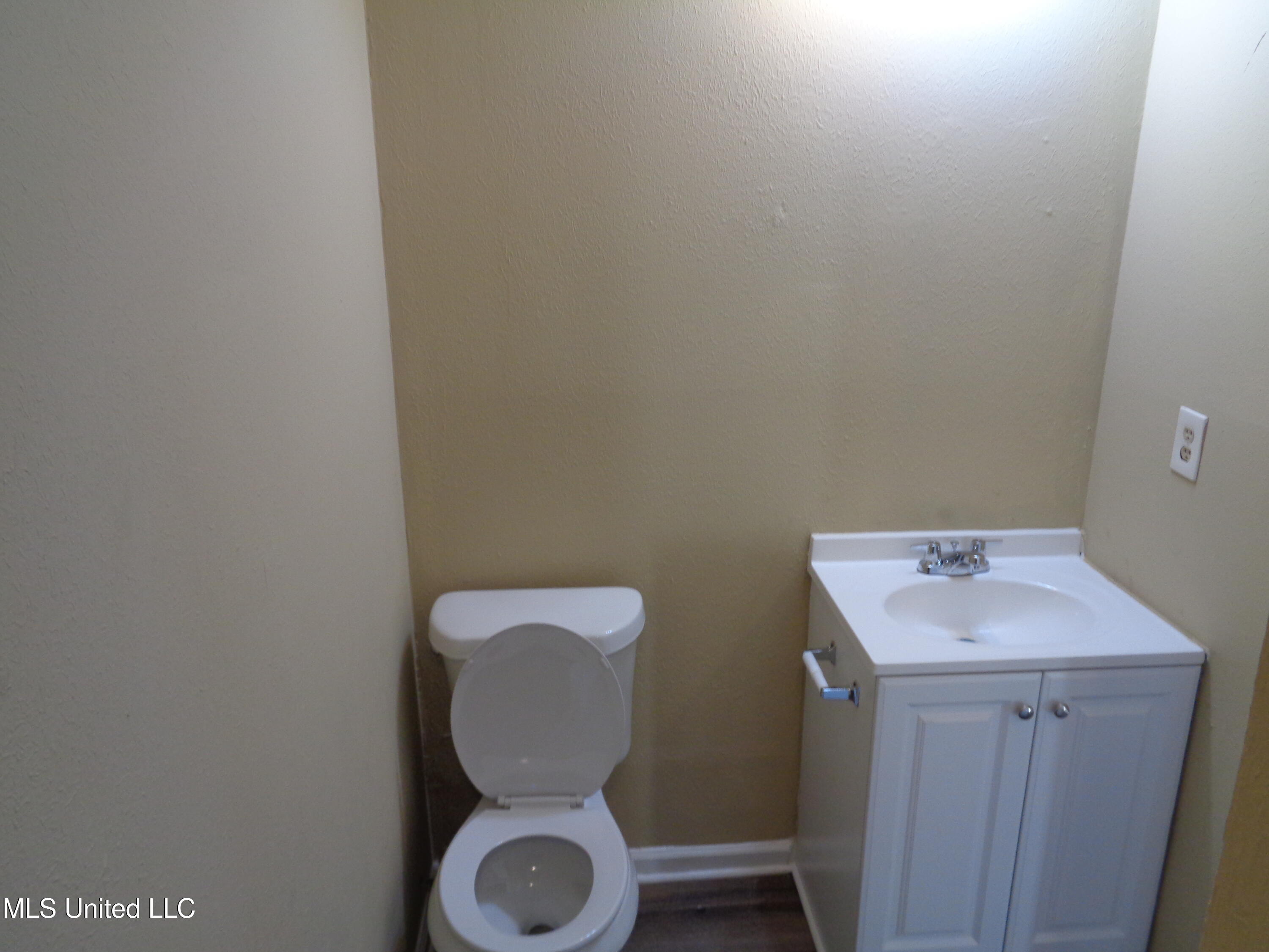 442 Old Hudsonville Road Holly Springs, MS 38635 - Photo 11 of 12 011