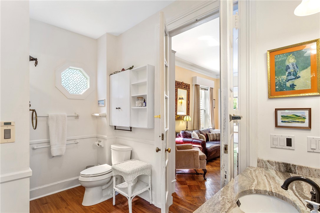 245 Eustis Avenue, Unit B Newport, RI 02840 - Photo 11 of 19