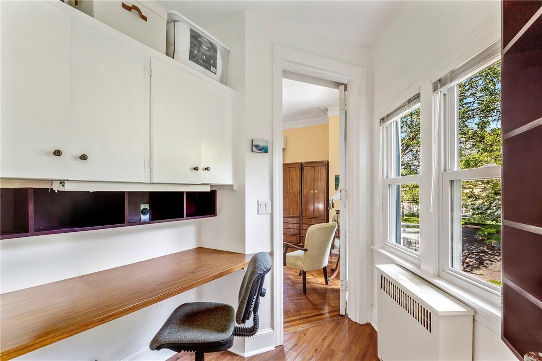 245 Eustis Avenue, Unit B Newport, RI 02840 - Photo 13 of 19