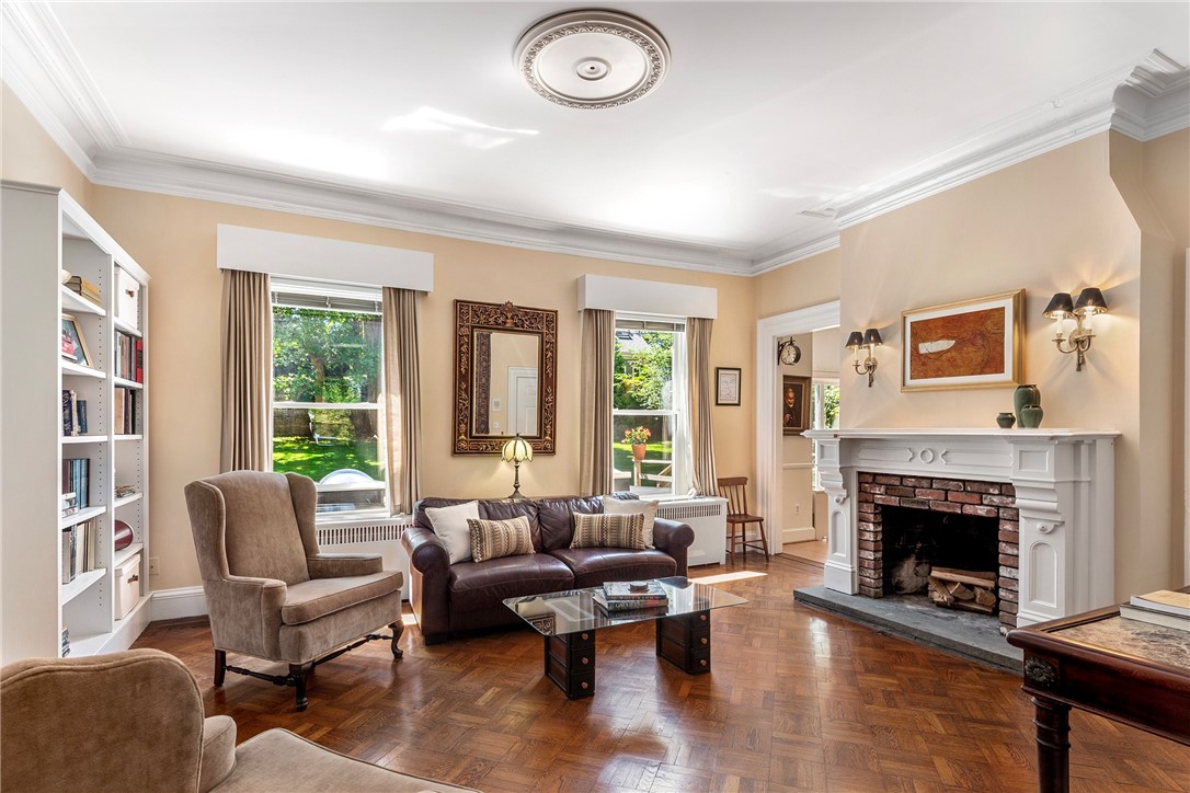 245 Eustis Avenue, Unit B Newport, RI 02840 - Photo 4 of 19