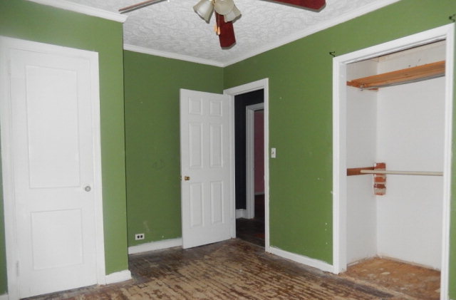 3818 Mathis Street Macon, GA 31206 - Photo 5 of 5 a view of a hallway with a green space