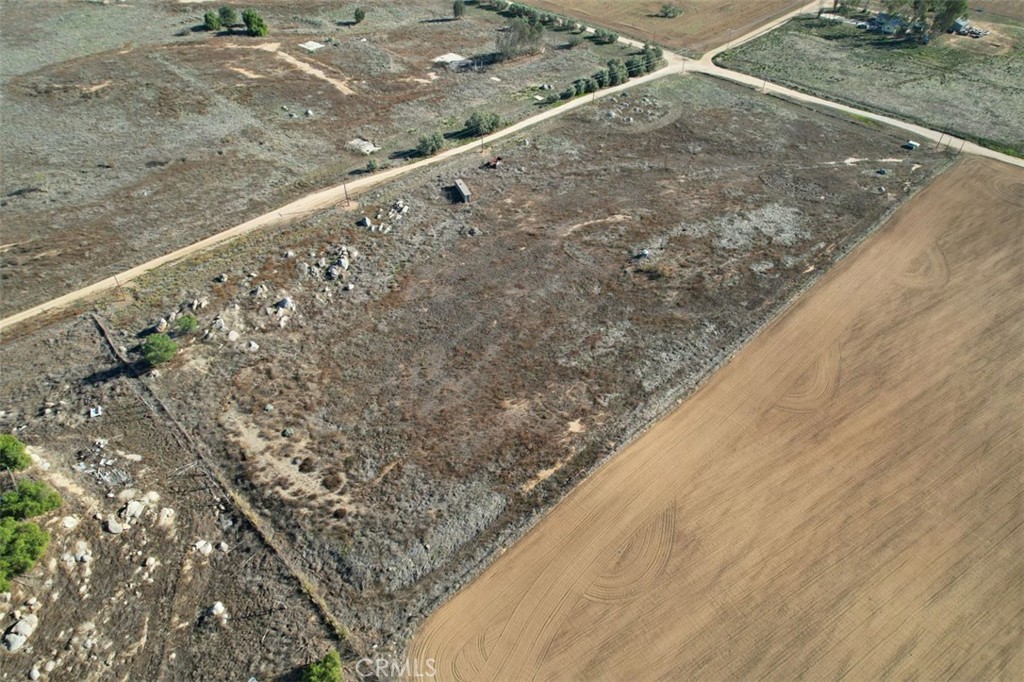 31700 Holland Road Winchester, CA 92596 - Photo 11 of 14