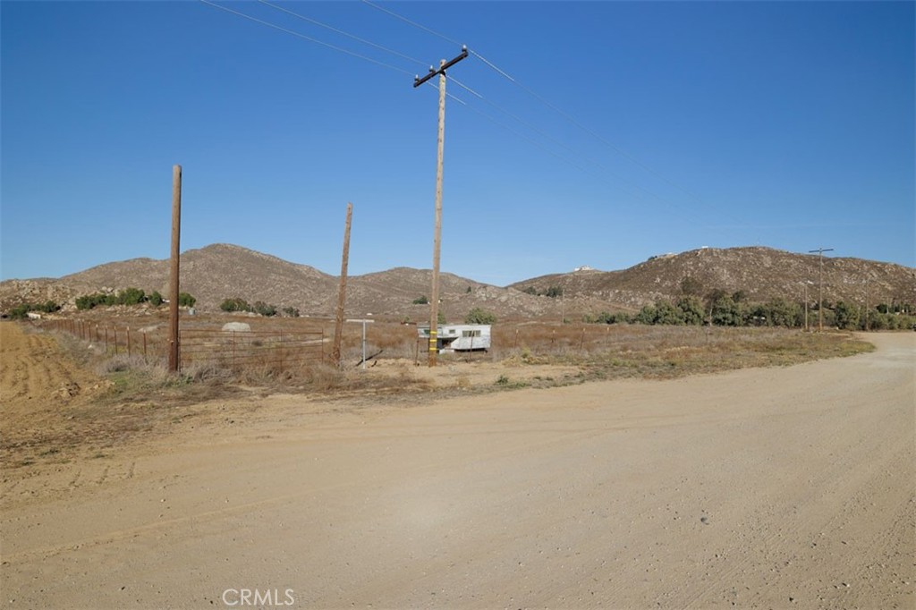 31700 Holland Road Winchester, CA 92596 - Photo 3 of 14