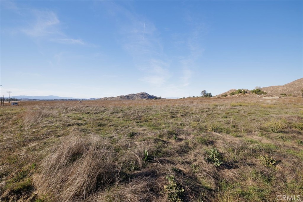 31700 Holland Road Winchester, CA 92596 - Photo 5 of 14