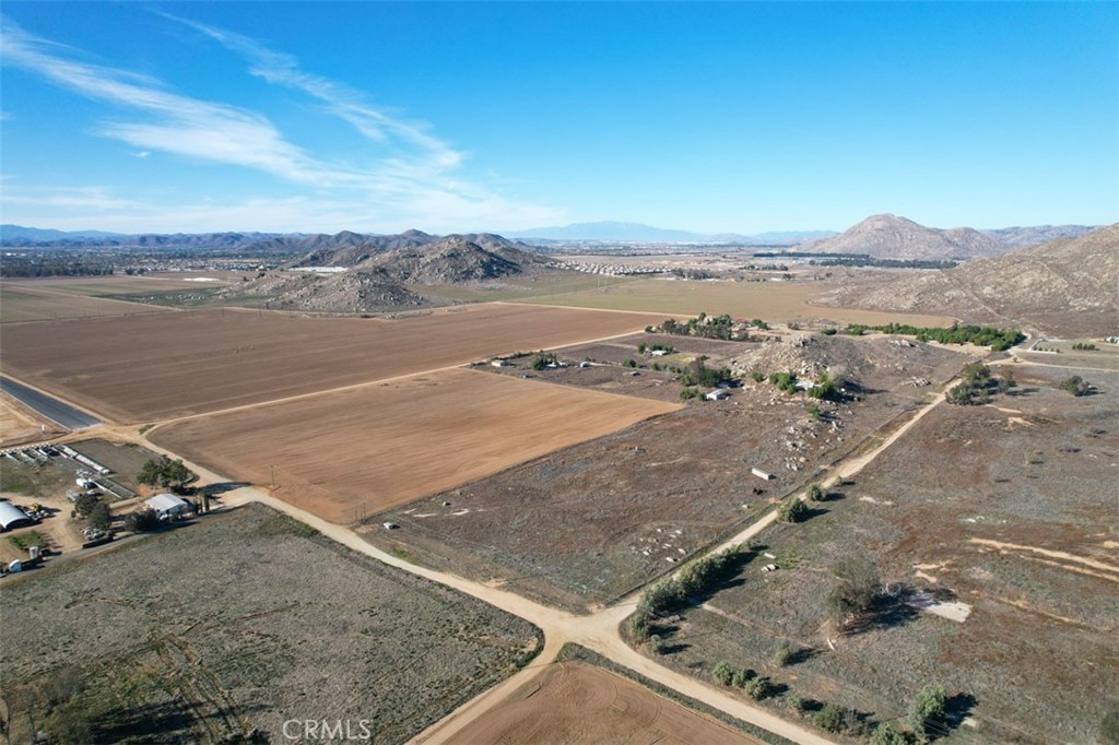 31700 Holland Road Winchester, CA 92596 - Photo 7 of 14