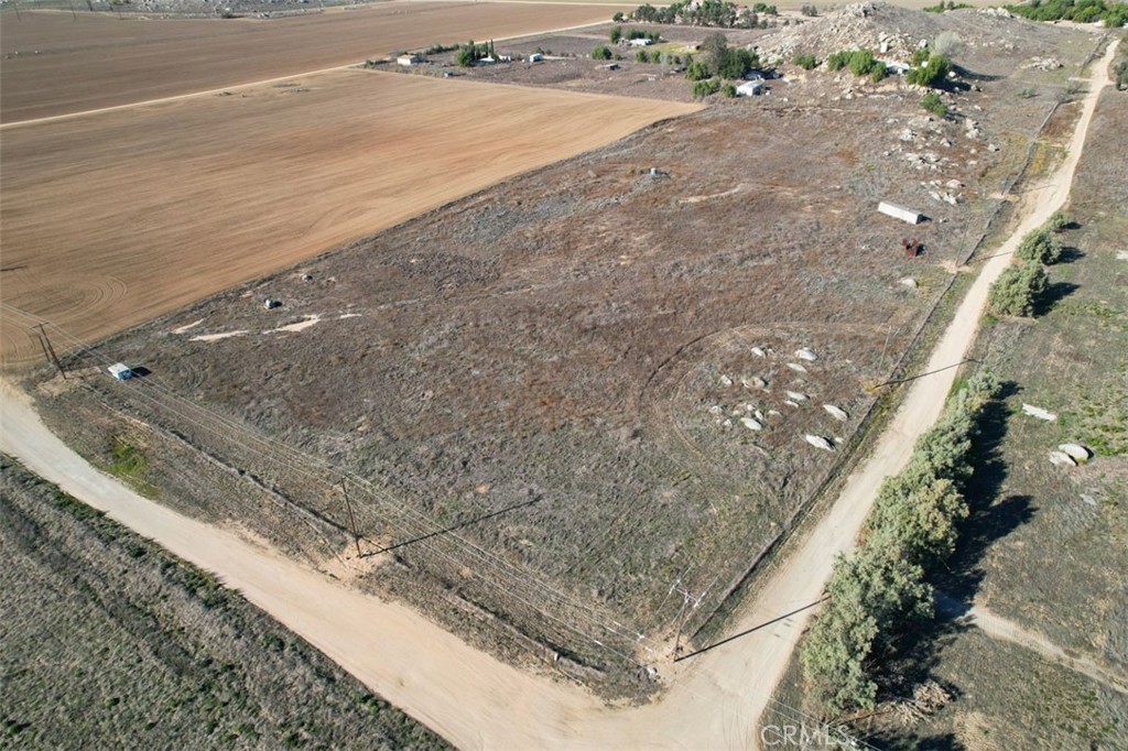 31700 Holland Road Winchester, CA 92596 - Photo 9 of 14