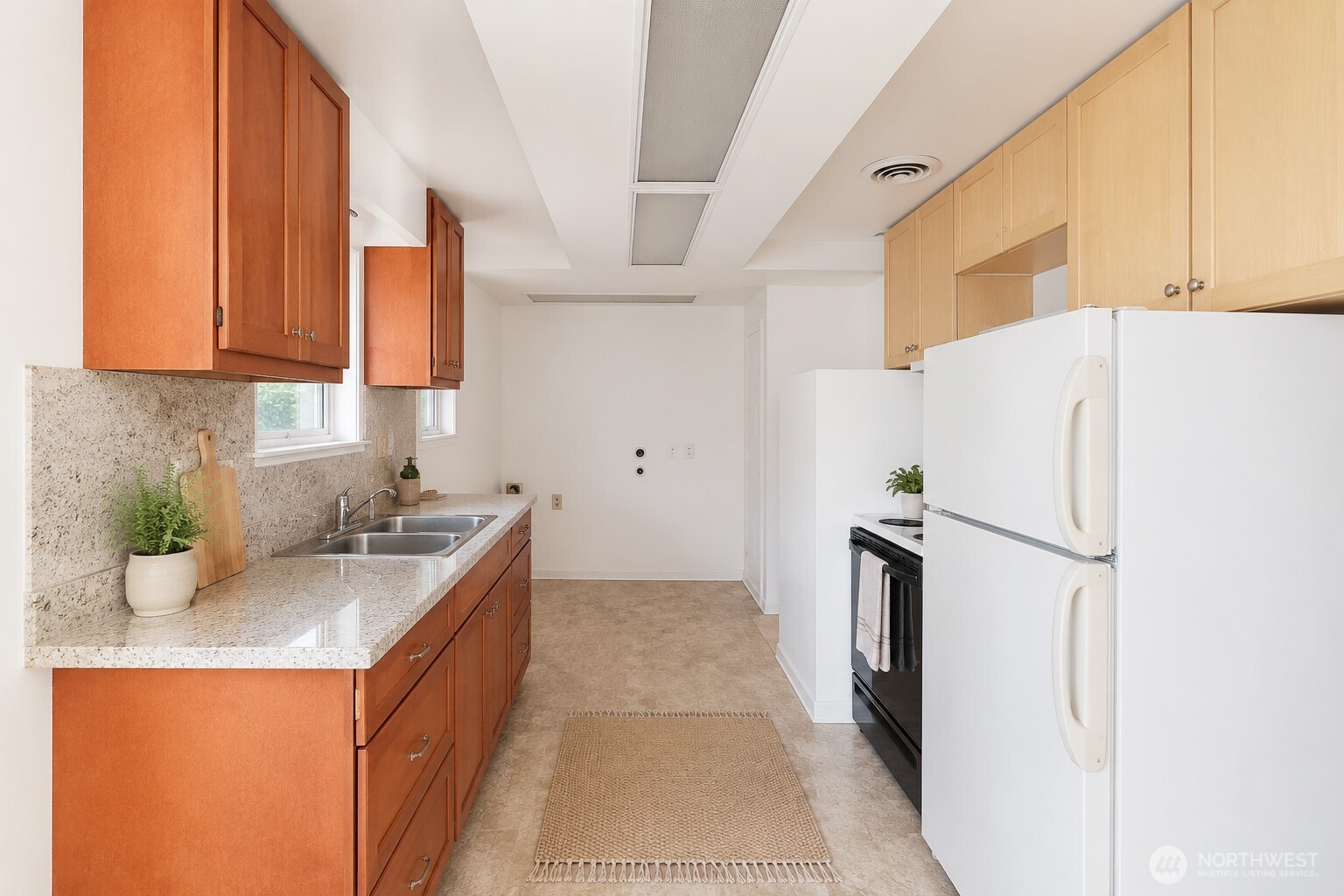 10246 Renton Avenue South Seattle, WA 98178 - Photo 6 of 14 Gallery Image 6