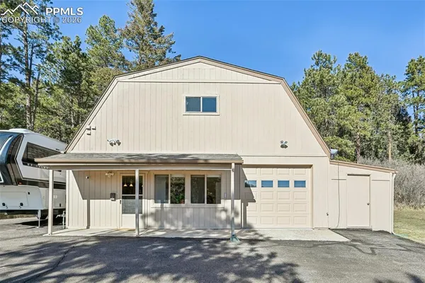 a view of a white house