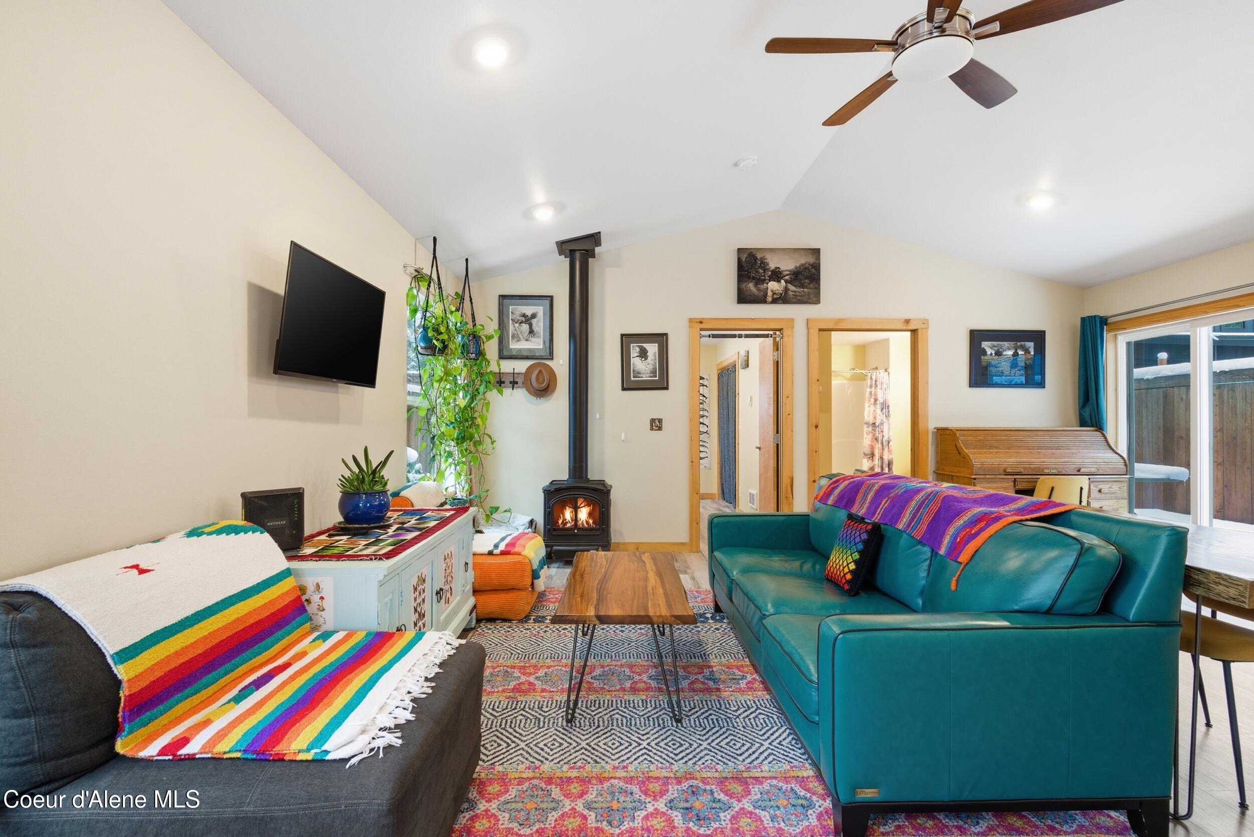 1210 Spruce Street Sandpoint, ID 83864 - Photo 5 of 50 5__dsc0622_with_fire