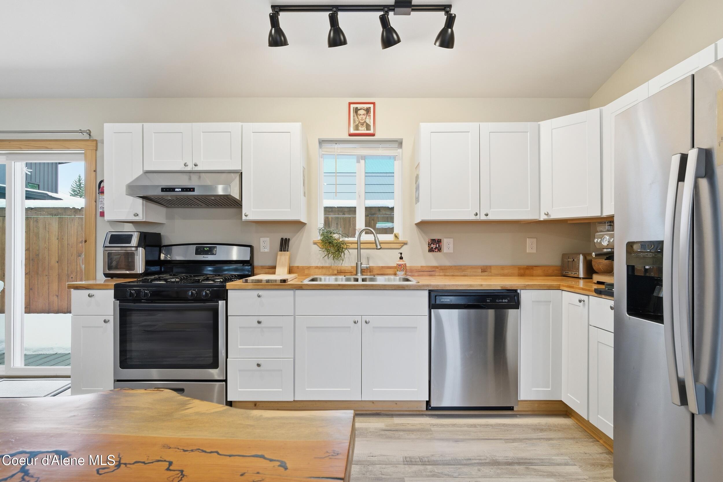 1210 Spruce Street Sandpoint, ID 83864 - Photo 10 of 50 10__dsc0640