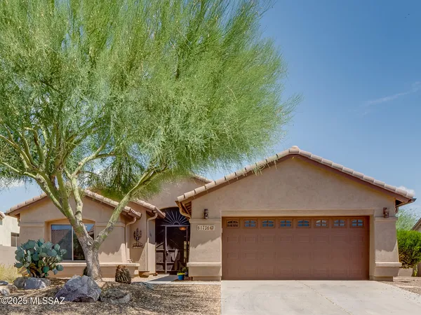$4,300 | 61736 East Oakwood Drive, Tucson, AZ 85739