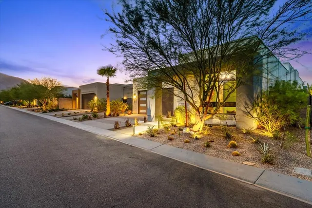 $939,000 | 702 Fountain Drive, Palm Springs, CA 92262
