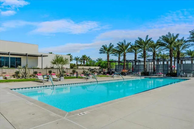 $939,000 | 702 Fountain Drive, Palm Springs, CA 92262