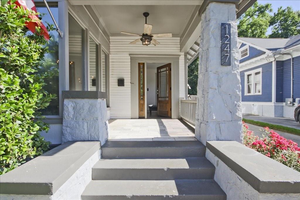 1247 Lucile Avenue Southwest Atlanta, GA 30310 - Photo 3 of 46