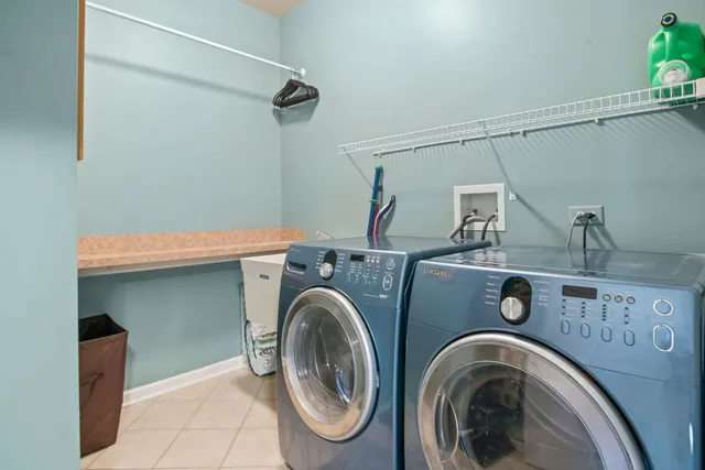 $419,900 | 1146 Falcon Ridge Drive, Elgin, IL 60124