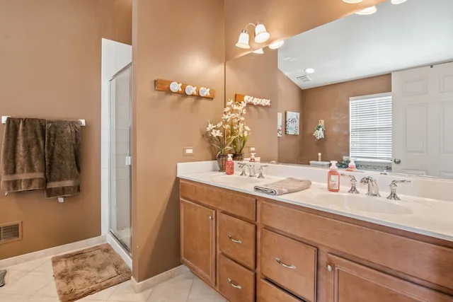 $419,900 | 1146 Falcon Ridge Drive, Elgin, IL 60124