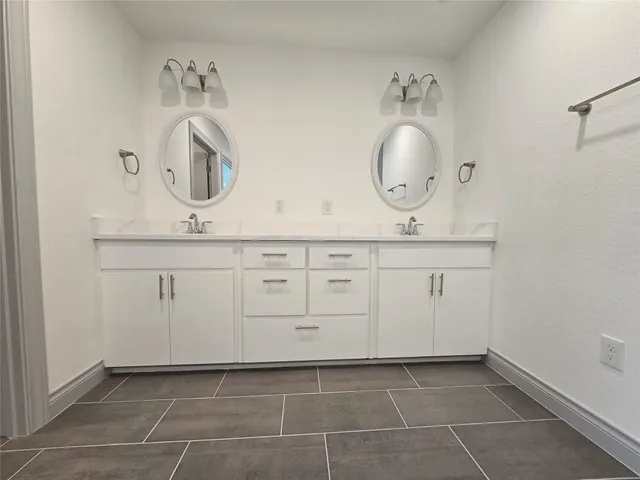 $2,100 | 2105 Tiger Trail, Unit 701, Round Rock, TX 78664