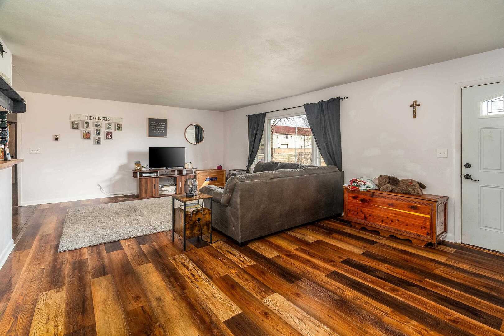 601 South Forest Street Belle Rive, IL 62810 - Photo 4 of 32