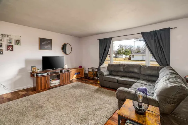 $144,000 | 601 South Forest Street, Belle Rive, IL 62810