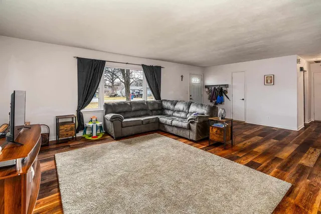 $144,000 | 601 South Forest Street, Belle Rive, IL 62810