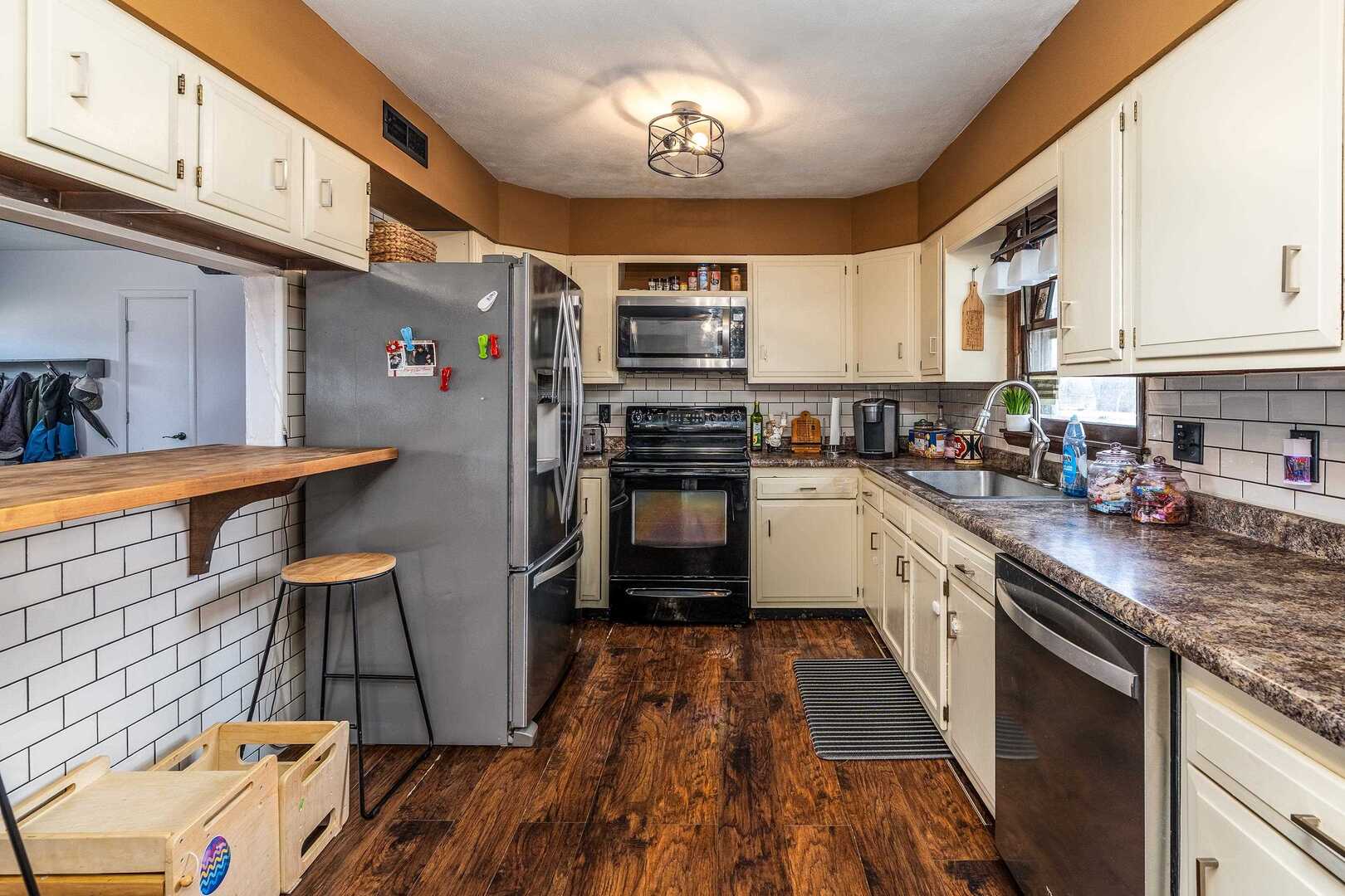 601 South Forest Street Belle Rive, IL 62810 - Photo 9 of 32