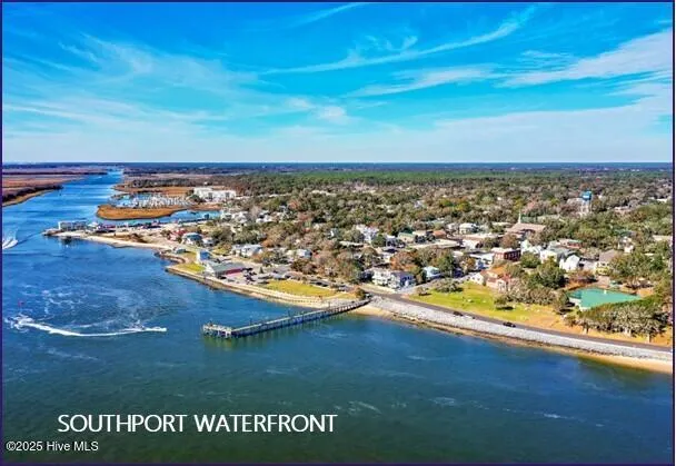 $1,495 | 911 North Caswell Avenue, Southport, NC 28461