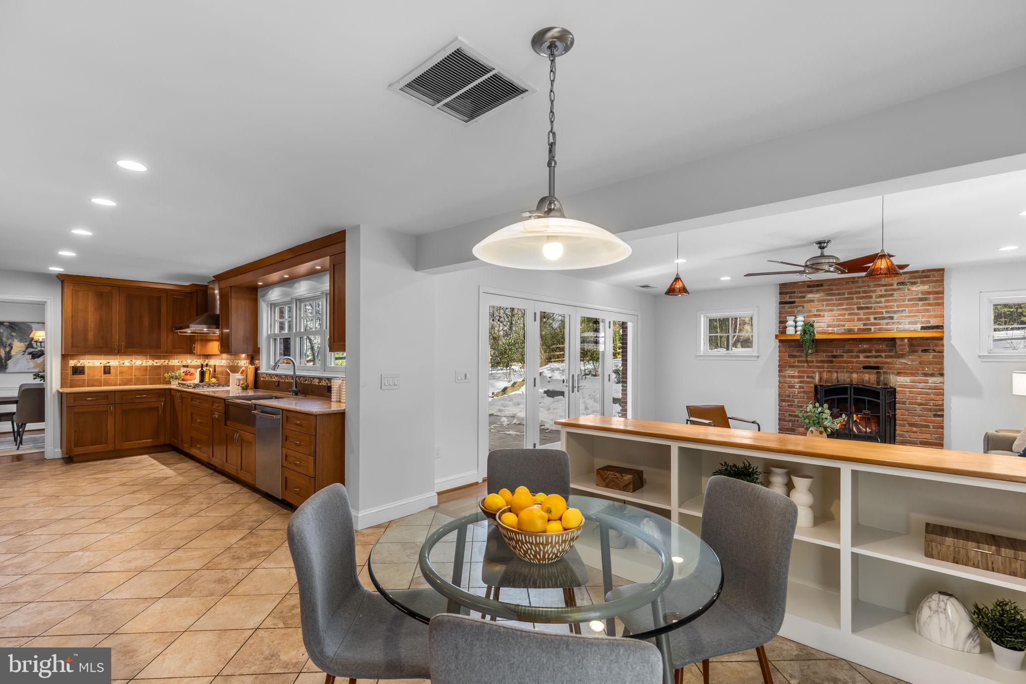 7105 Devonshire Road Alexandria, VA 22307 - Photo 23 of 54 Breakfast nook w wine fridge & built-ins