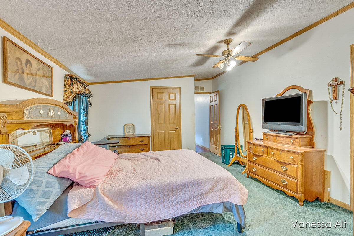 920 South Mathisen Road Manistee, MI 49660 - Photo 16 of 36 IMG_1015