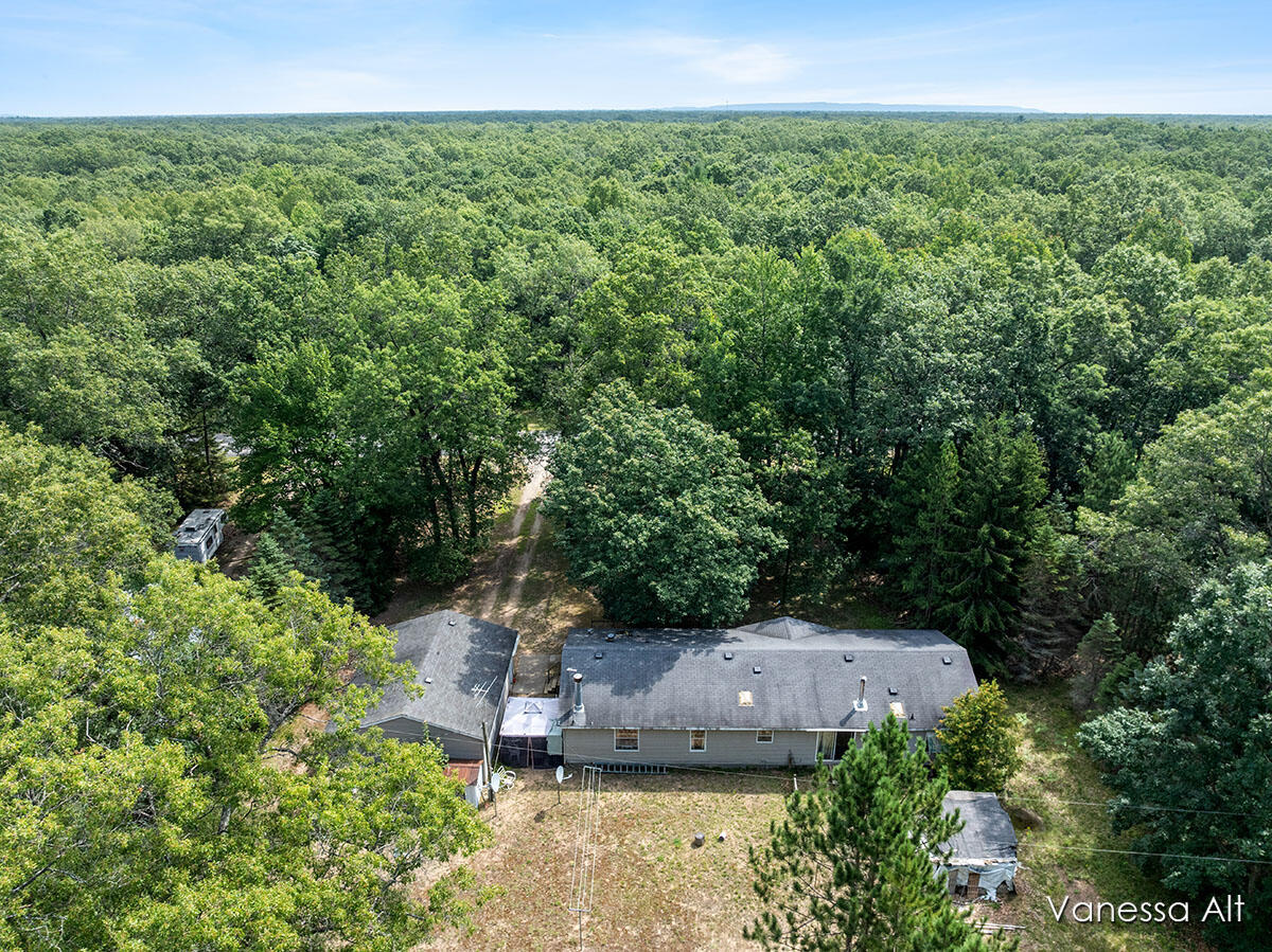 920 South Mathisen Road Manistee, MI 49660 - Photo 32 of 36 IMG_1030