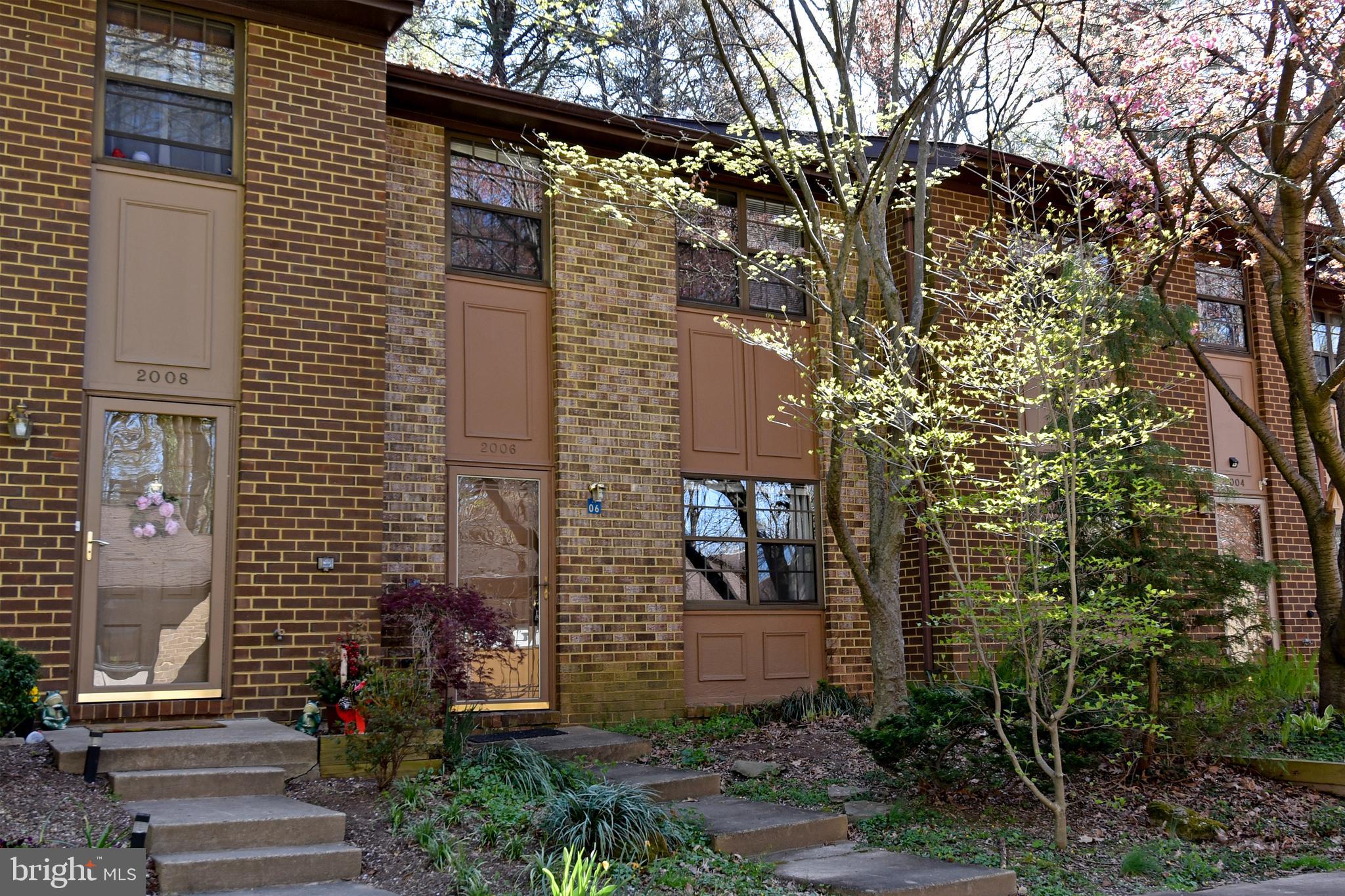 2006 Headlands Circle Reston, VA 20191 - Photo 1 of 32 Gallery Image 1
