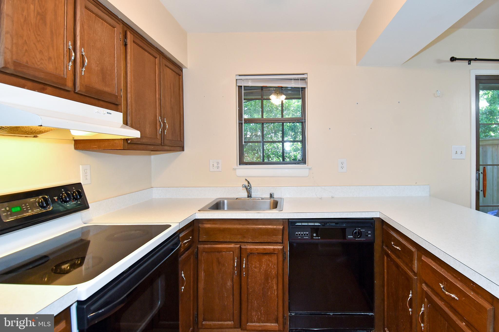 2006 Headlands Circle Reston, VA 20191 - Photo 17 of 32 Gallery Image 17