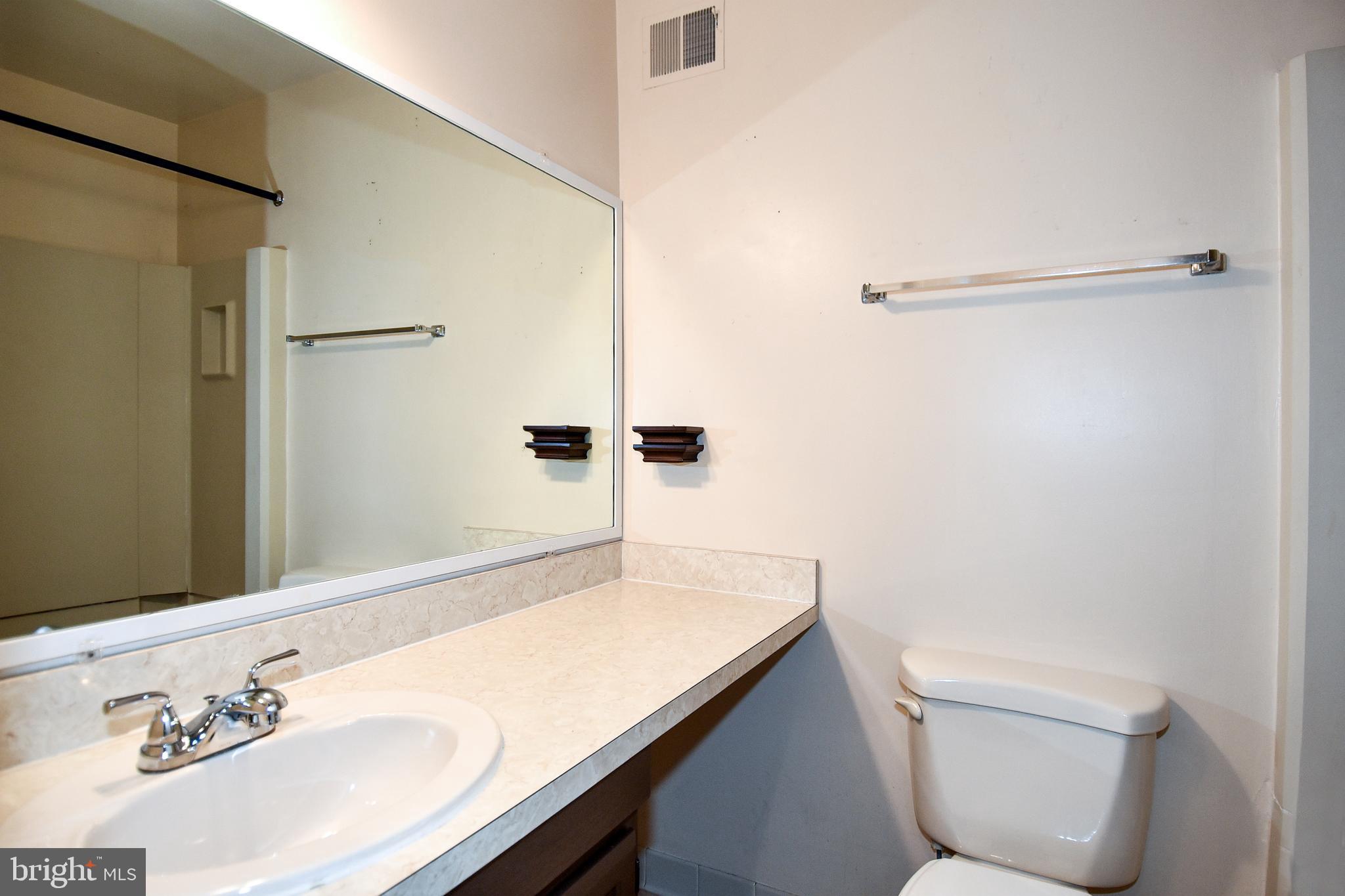 2006 Headlands Circle Reston, VA 20191 - Photo 30 of 32 Gallery Image 30