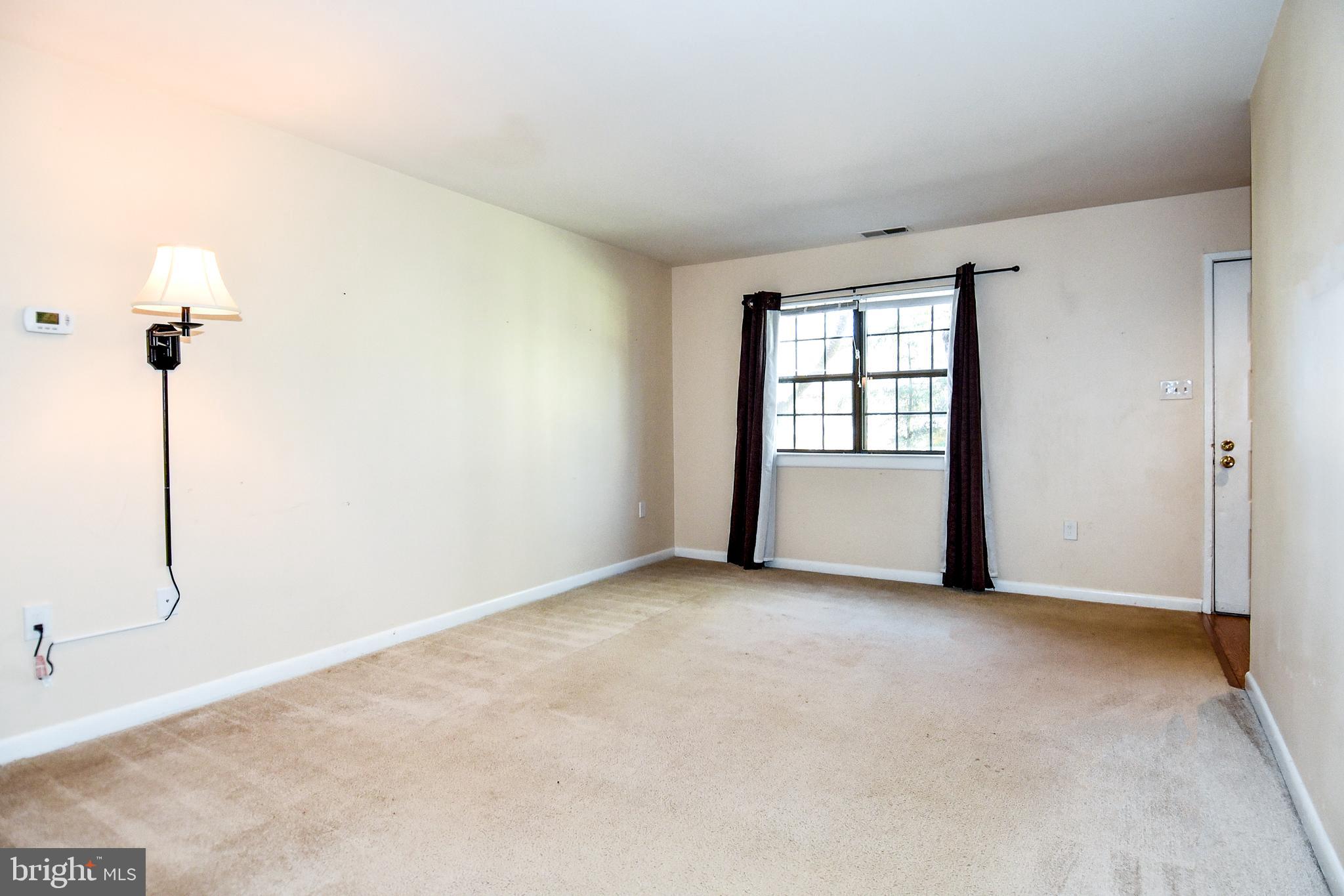 2006 Headlands Circle Reston, VA 20191 - Photo 6 of 32 Gallery Image 6