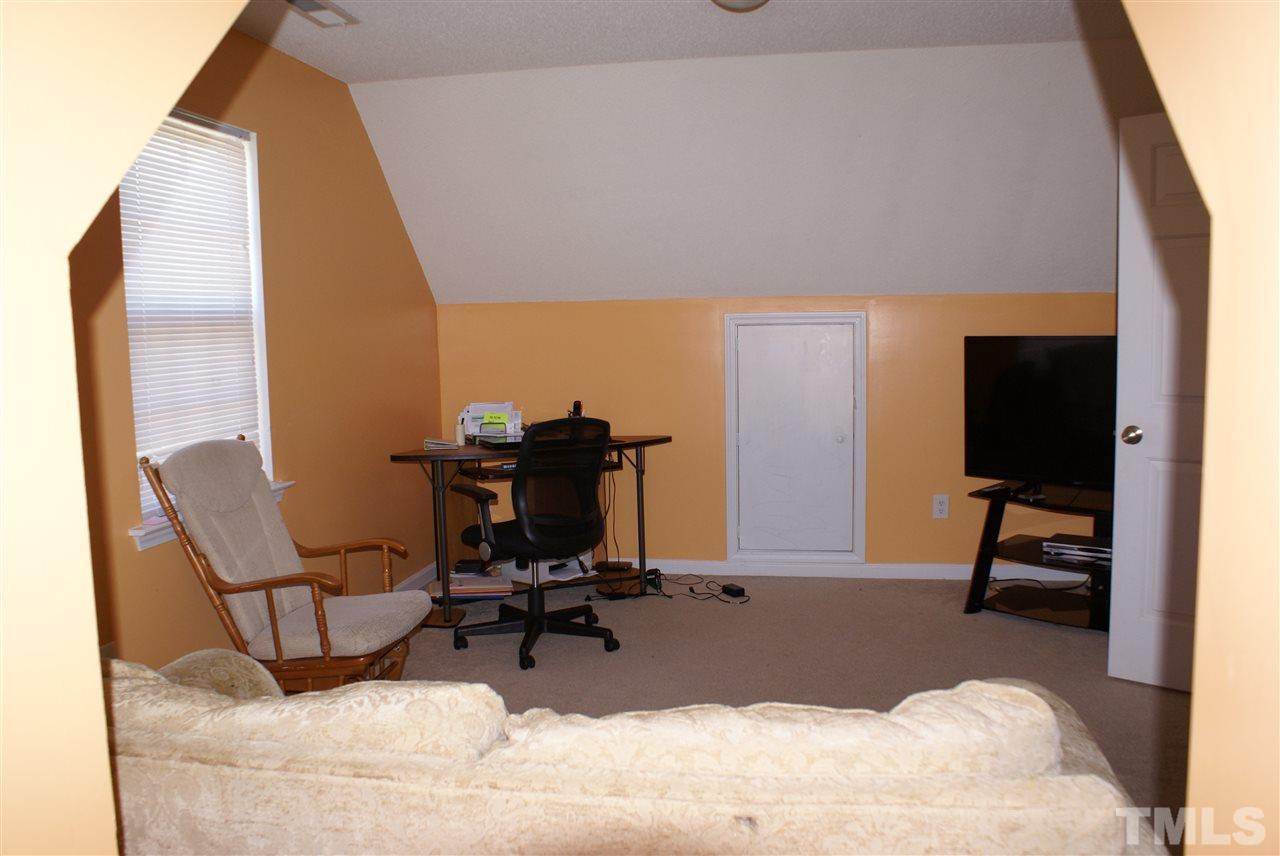 5218 Chipstone Drive Raleigh, NC 27610 - Photo 22 of 25 Gallery Image 22
