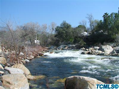 42854 Kaweah River Drive Three Rivers, CA 93271 - Photo 1 of 5 looking up river from your private beach