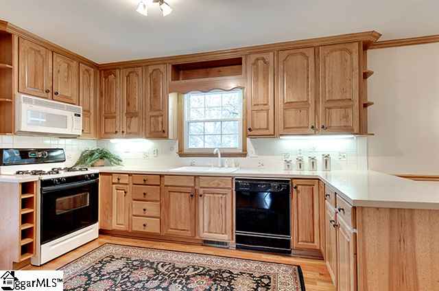 202 Stone Ridge Road Greer, SC 29650 - Photo 5 of 25 Gallery Image 5