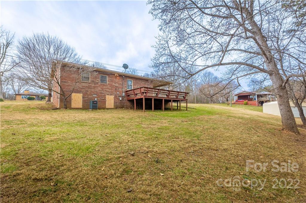 1565 Amherst Road Morganton, NC 28655 - Photo 6 of 14 Gallery Image 6