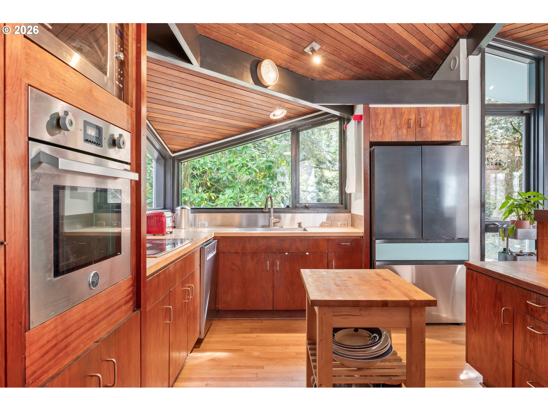 2630 Cresta De Ruta Street Eugene, OR 97403 - Photo 10 of 47