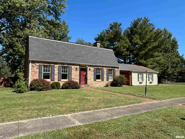 $269,900 | 3000 West Kent Drive, Carbondale, IL 62901