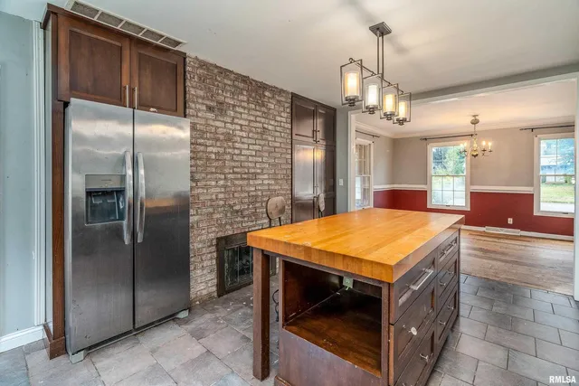 $269,900 | 3000 West Kent Drive, Carbondale, IL 62901