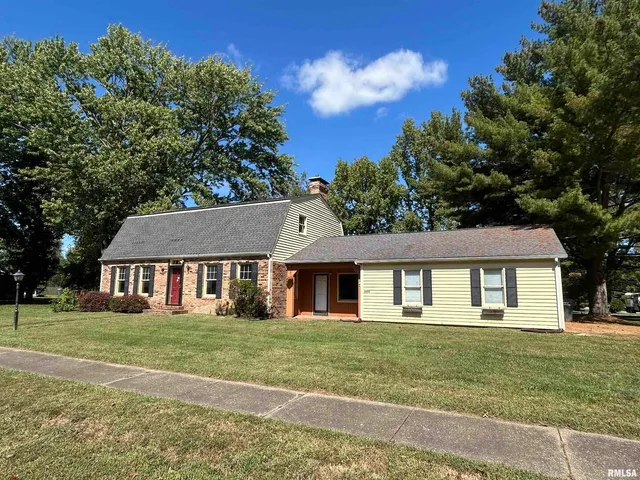 $269,900 | 3000 West Kent Drive, Carbondale, IL 62901