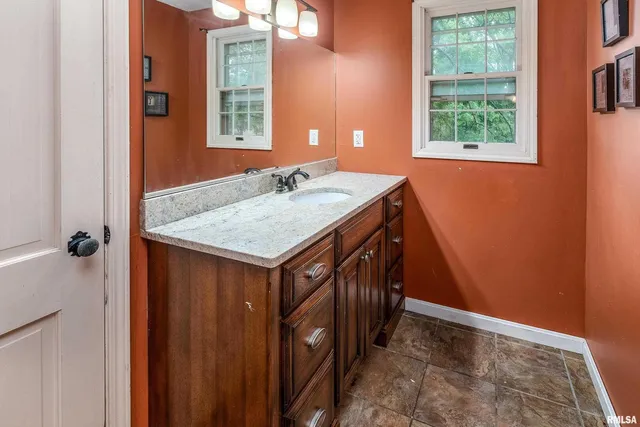 $269,900 | 3000 West Kent Drive, Carbondale, IL 62901